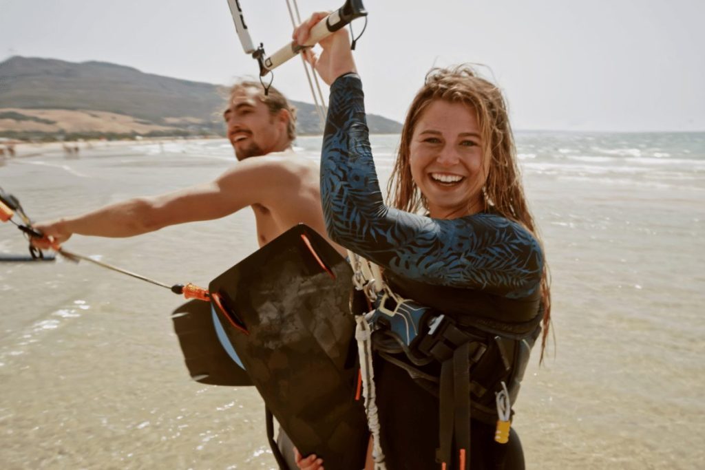 couple kitesurf